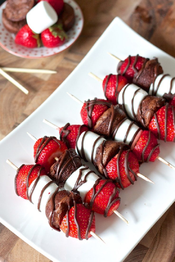 Fingerfood Dessert – 3 zum Fingerlecken koestliche Rezeptideen bunte spiesse mit nutella erdbeeren