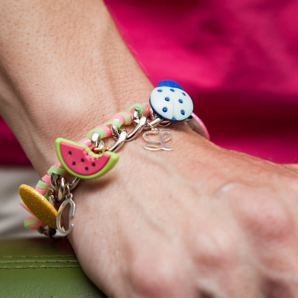 selbstgemachtes Charms Armband DIY Ideen Sommertrends