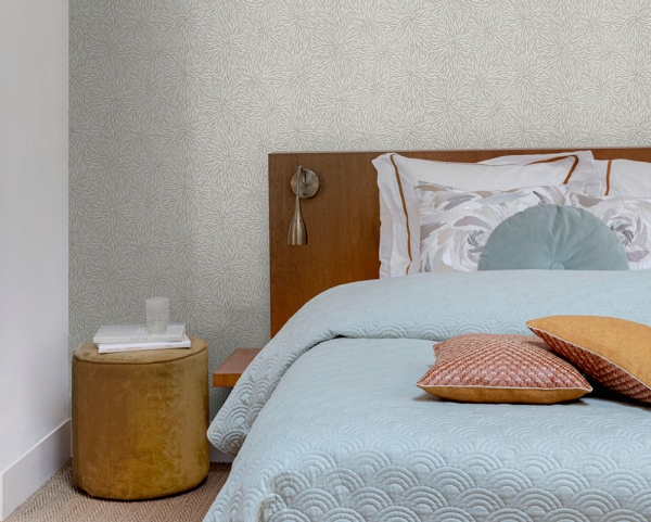 Dominierende Sommerfarben helles Pastellblau Textilien im Schlafzimmer eine nautische Note einführen