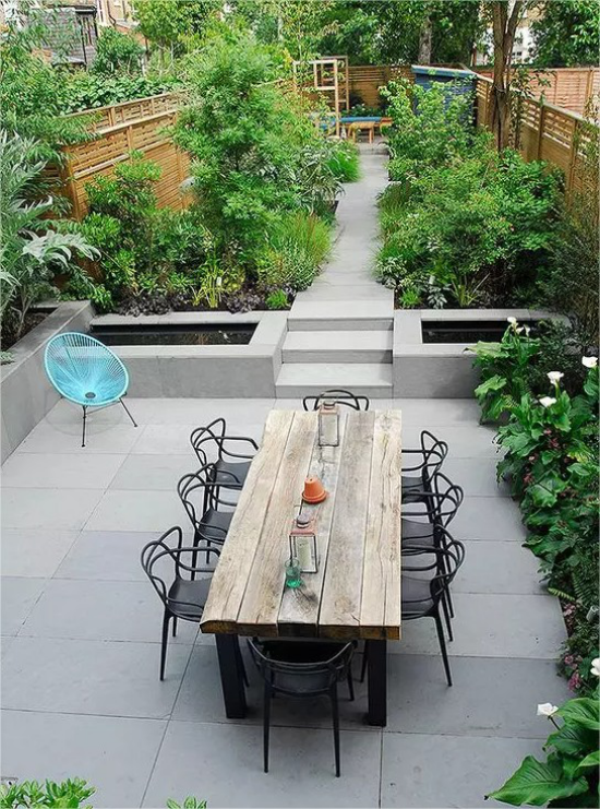 Gartenmöbel aus Metall schöne Outdoor-Gestaltung Holztisch