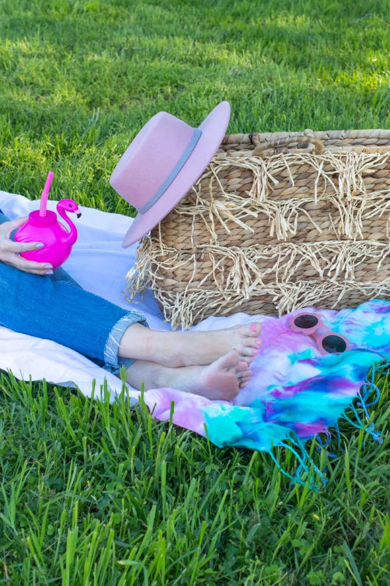 Leichte und praktische DIY Ideen fuer das Sommerpicknick picknickdecke selber malen