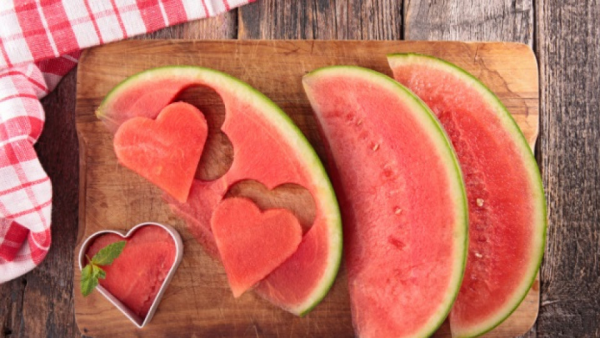 Wassermelonen länger frisch halten die beste gesunde Sommererfrischung für Groß und Klein
