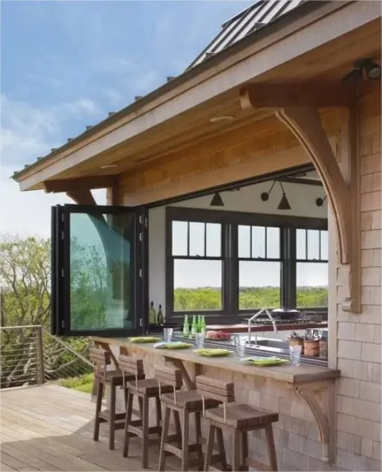 Indoor-Outdoor-Kuechen Faltfenster Theke Hocker Innenküchen