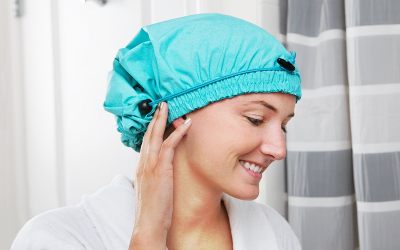 Klettenwurzel Haaroel – Vorteile, Anwendung und DIY Rezept duschhaube tragen nach oel