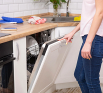 Spülmaschine reinigen mit Hausmitteln – Schluss mit Geruch und Kalk