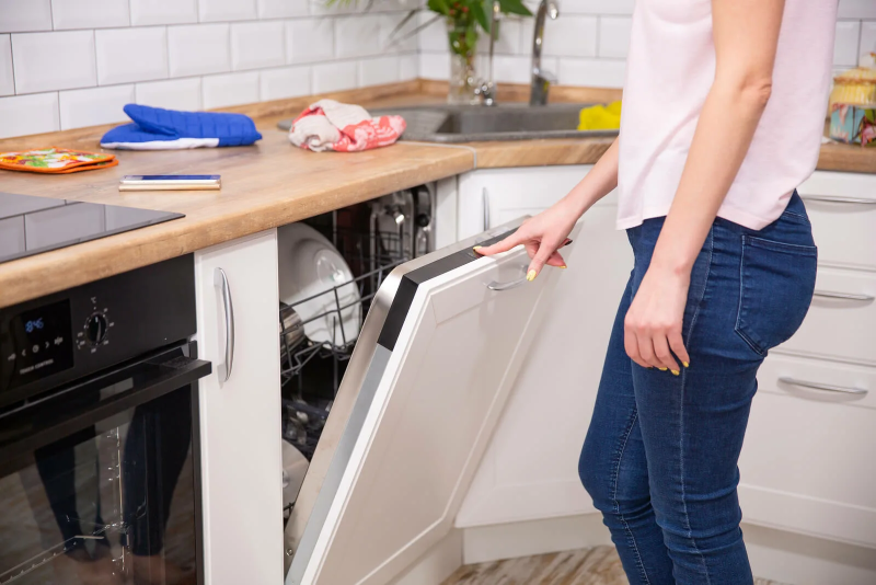 Spuelmaschine reinigen mit Hausmitteln – Schluss mit Geruch und Kalk kleine zeichen nicht verpassen