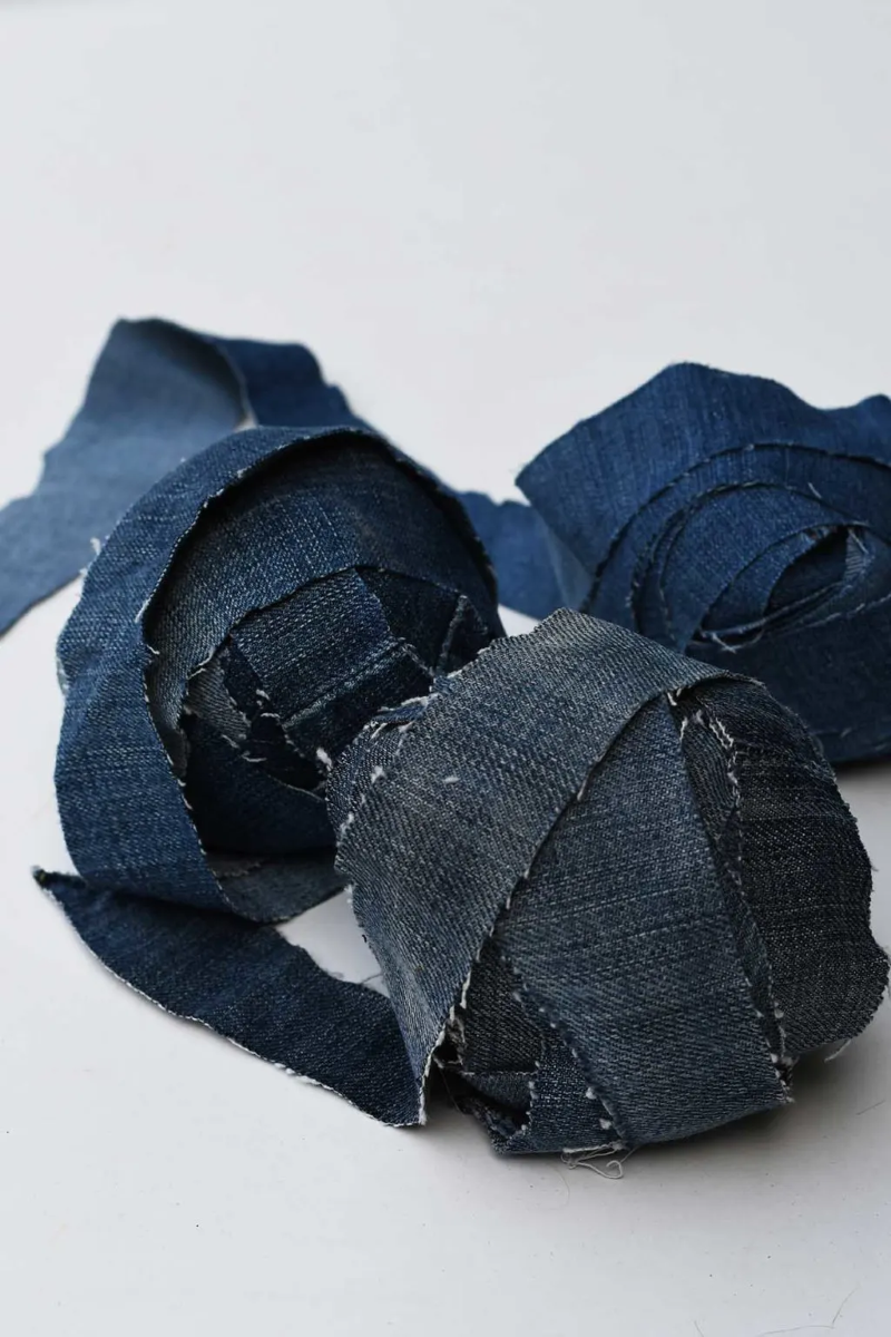 Badteppich selber machen – 2 No-Sew Ideen zum Nachmachen jeans upcycling idee diy