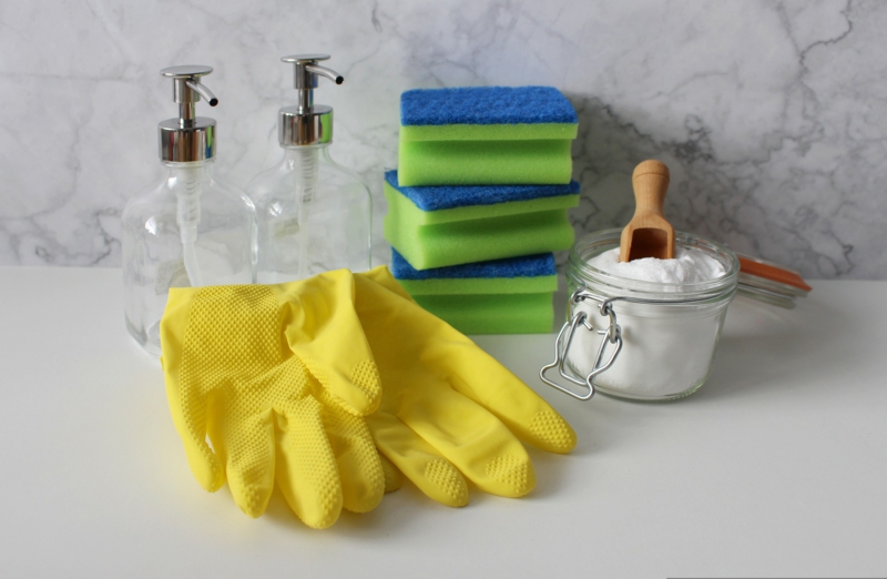 granitspüle reinigen handschuhe spülschwamm