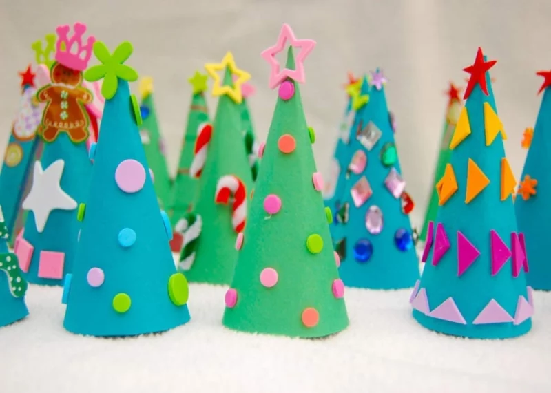 adventsbasteln mit kindern weihnachtskarten klopapierrollen trichter