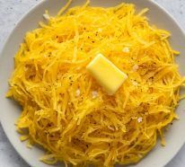 Spaghettikürbis zubereiten: Einfache Tipps und 3 köstliche Rezeptideen