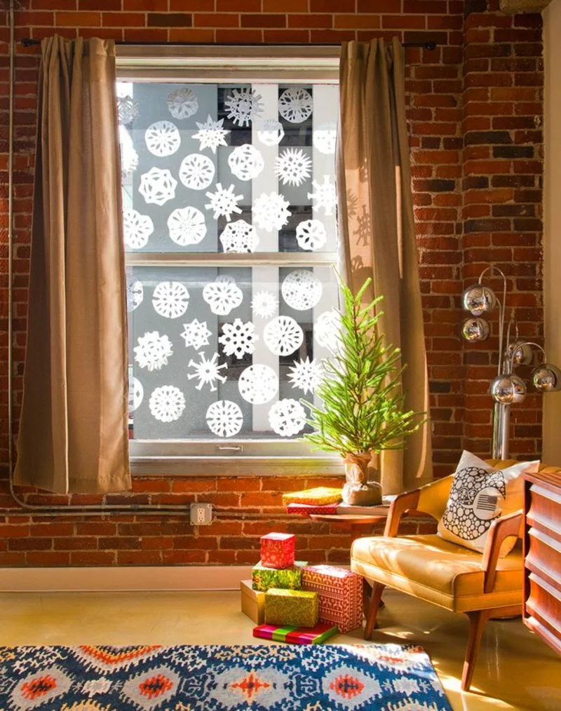 wohnzimmer weihnachtlich dekorieren akzente setzen fensterbilder