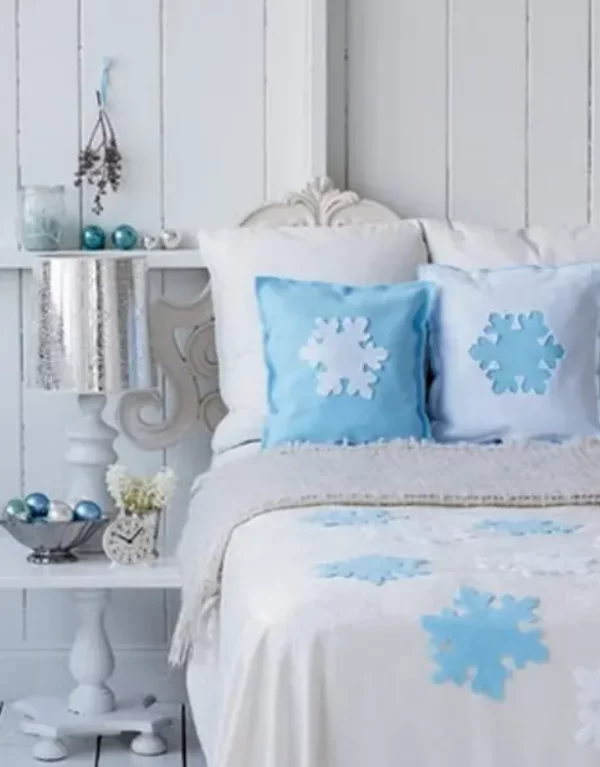 Mit Schneeflocken dekorieren Schlafzimmer romantische Note Kissen Bettwaesche in Hellblau weiss