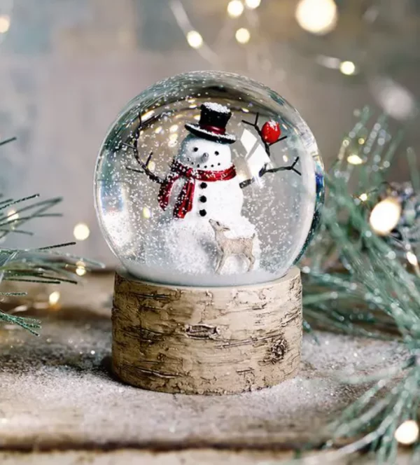 Schneemänner basteln lustige Weihnachtsdeko in Glaskugel Faszination hervorrufen