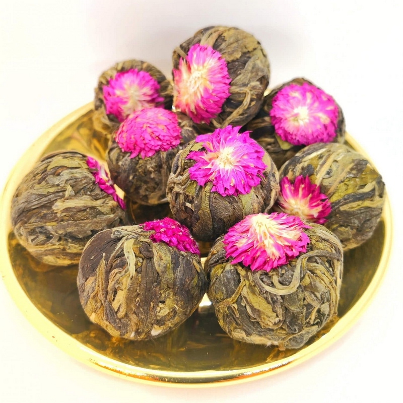 Zubereitung von Teeblumen Teerosen Blütentee Trend aus Asien
