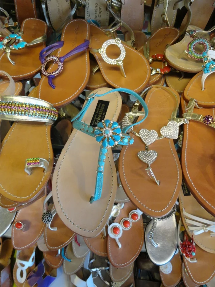 Zehen Sandalen aus Capri im Angebot 