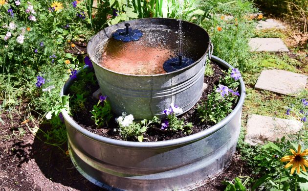 origineller DIY Gartenbrunnen aus Zinn