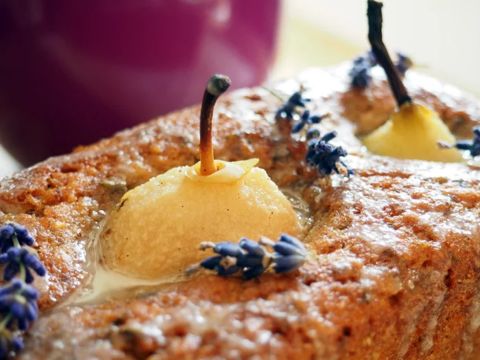 Französischer Birnenkuchen mit Lavendel - einfaches Rezept und schnelle Zubereitung