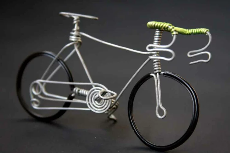 Mini Fahrrad basteln mit Draht