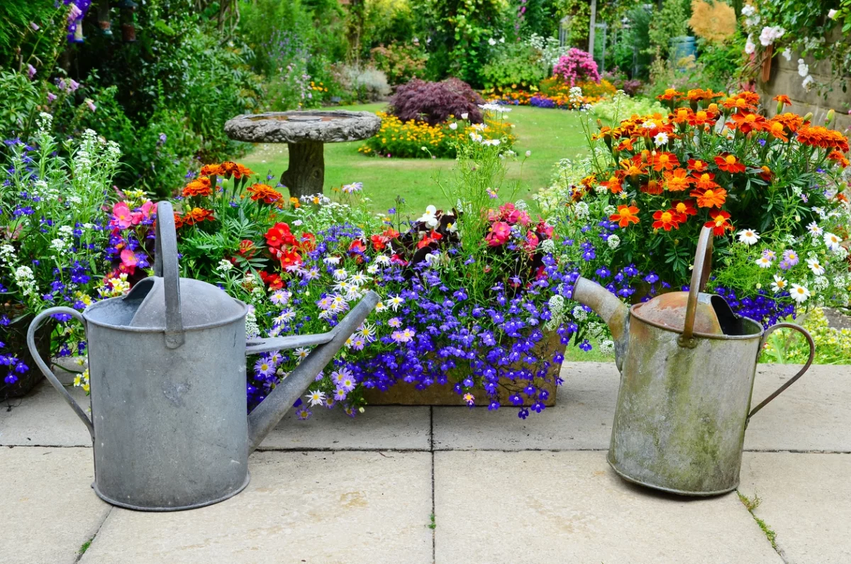 Rustikale Gartendekoration verliert nie an Bedeutung