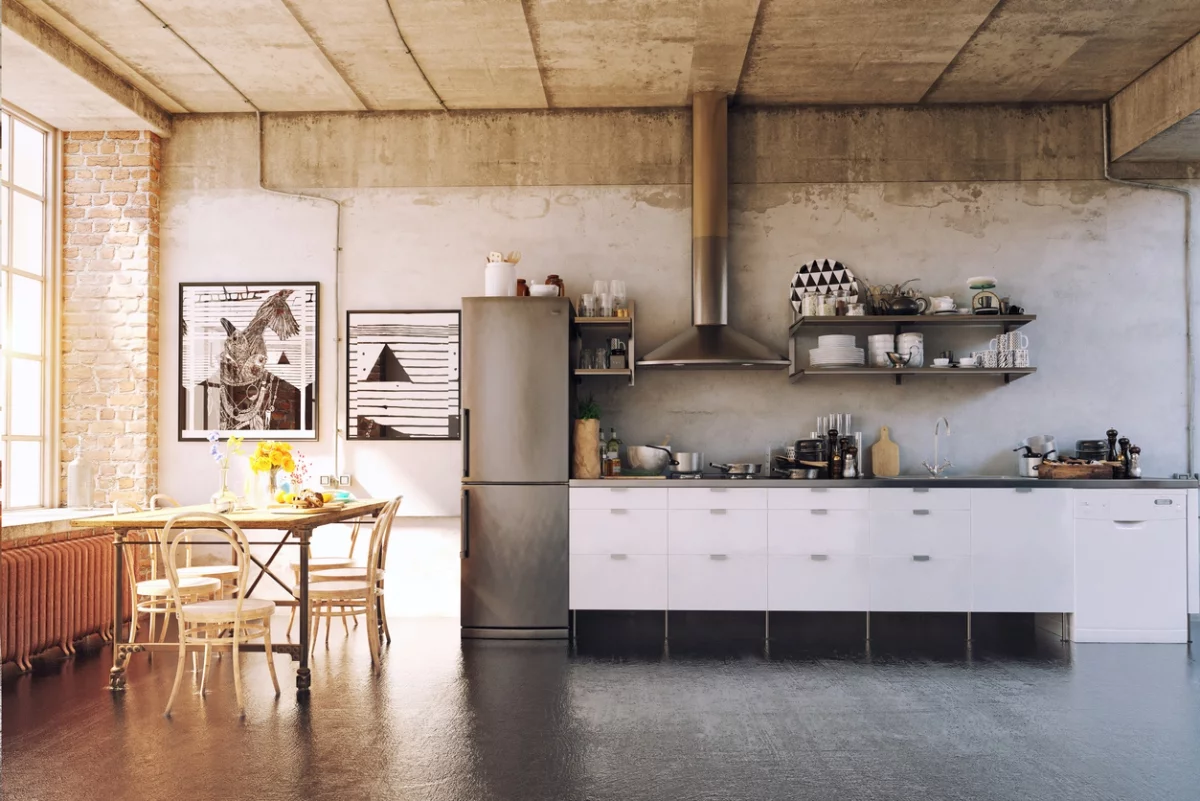 Offene Küche eine Küchenzeile in einer alten, aber renovierten Wohnung
