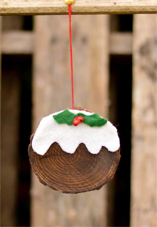 einfach zu machen, aber mit großem visuellem Effekt einfaches, aber sehr schönes Design auf der Holzscheibe