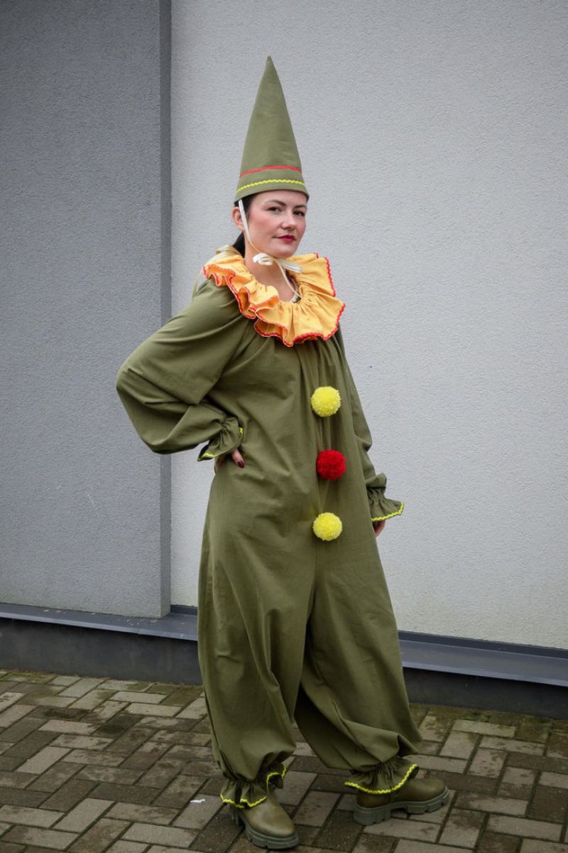 Clown-Kostüm für Frauen in Olivengrün