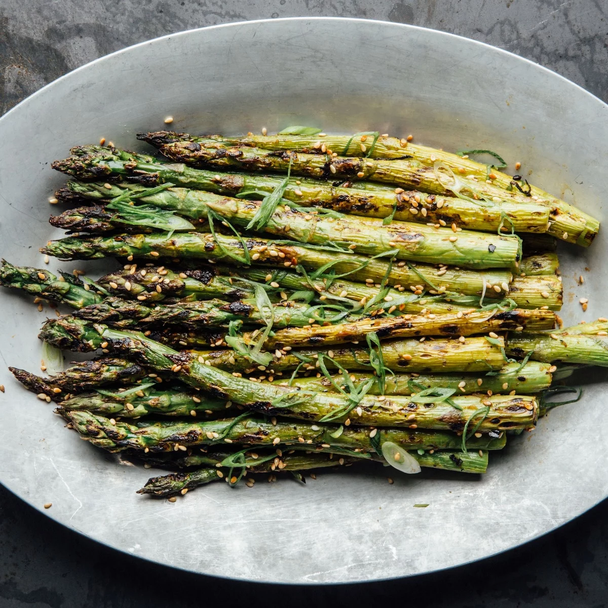gebackener Spargel mit Körnern und Samen - leichte Spargel Rezepte
