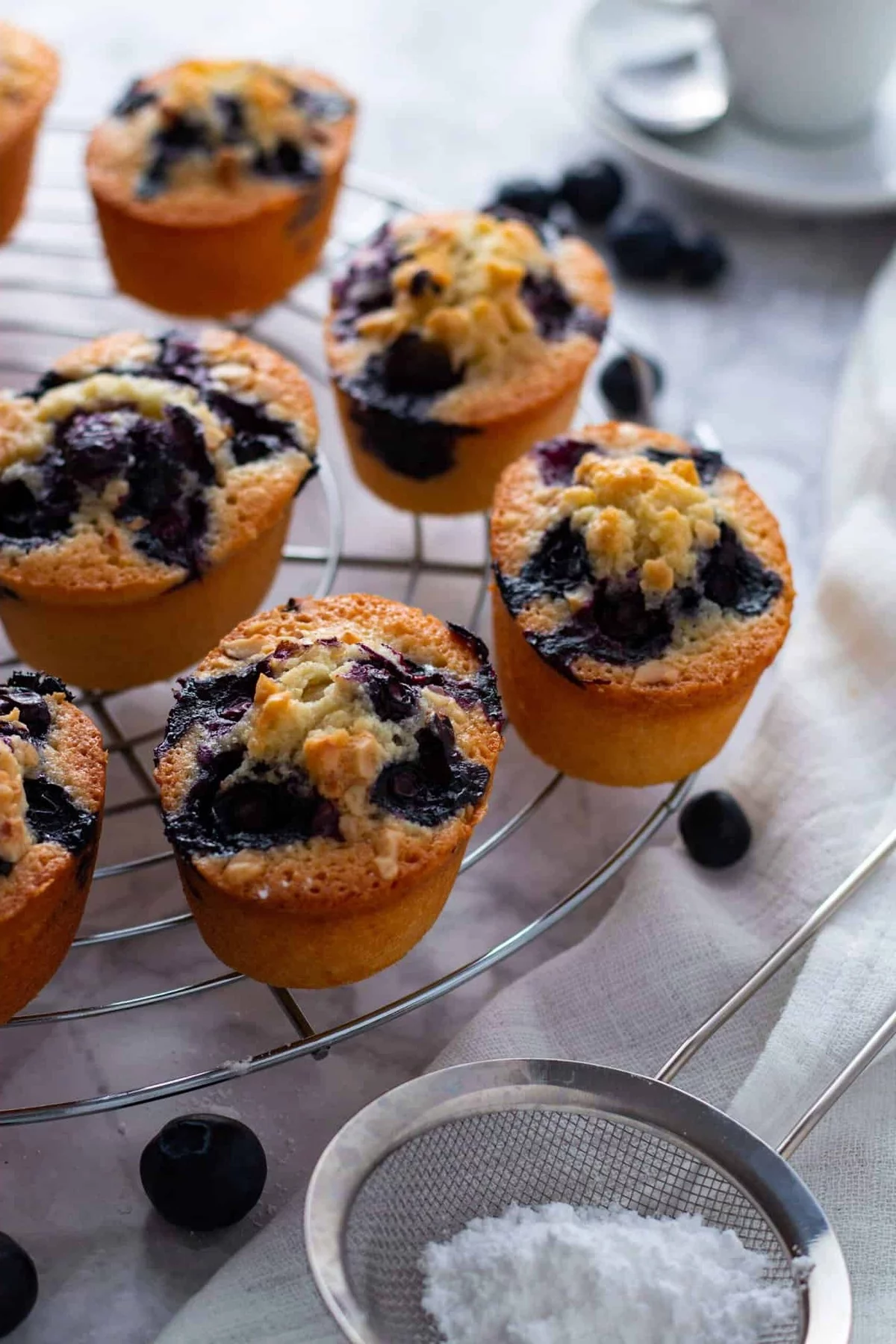 Blaubeermuffins sind leicht zu Hause zu machen