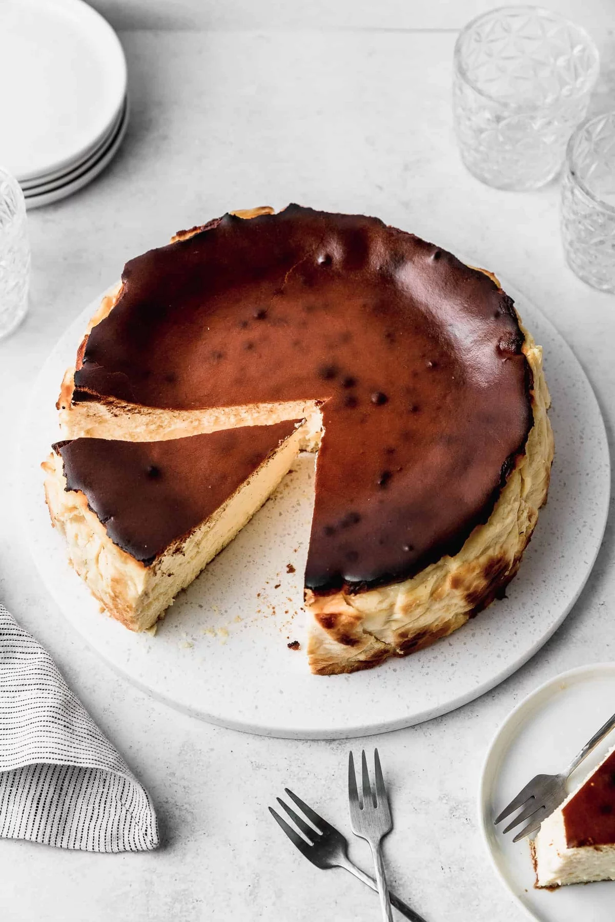 klassischer Käsekuchen nach erprobtem rezept zubereitet