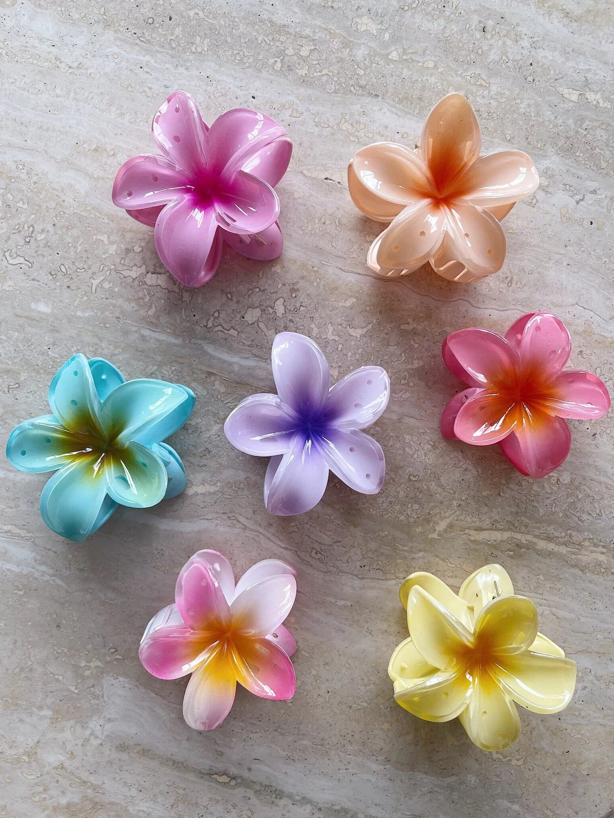 Blumenspangen für Haar in glänzenden Farben 