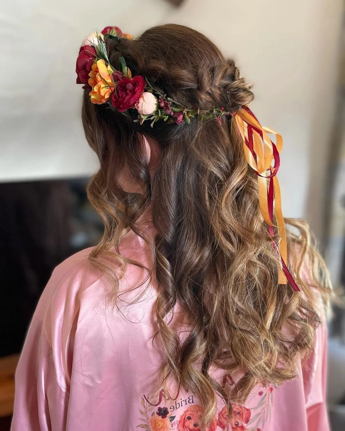 Haarkranz aus künstlichen Blumen für Frisur in Boho Stil 