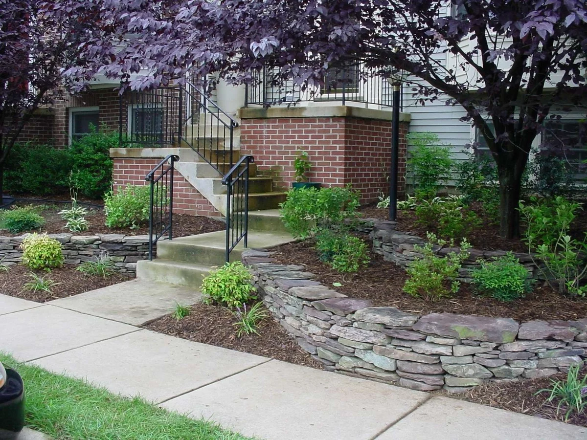 ein stilvoll gestalteter Vorgarten fällt sofort auf