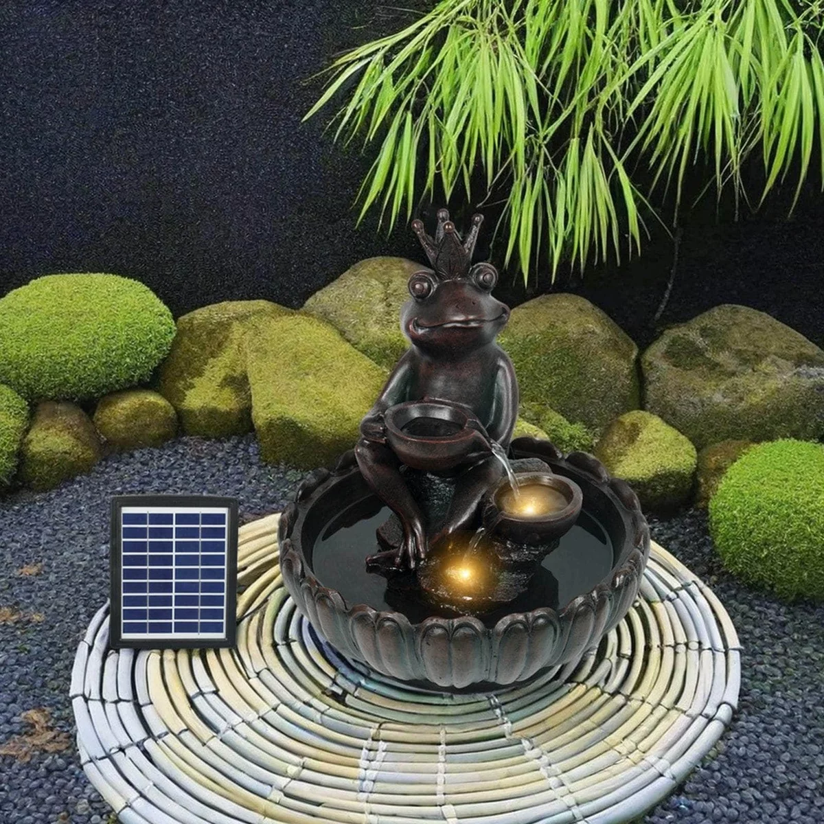 kleiner Solarbrunnen Garten mit einem Frosch geschmückt 