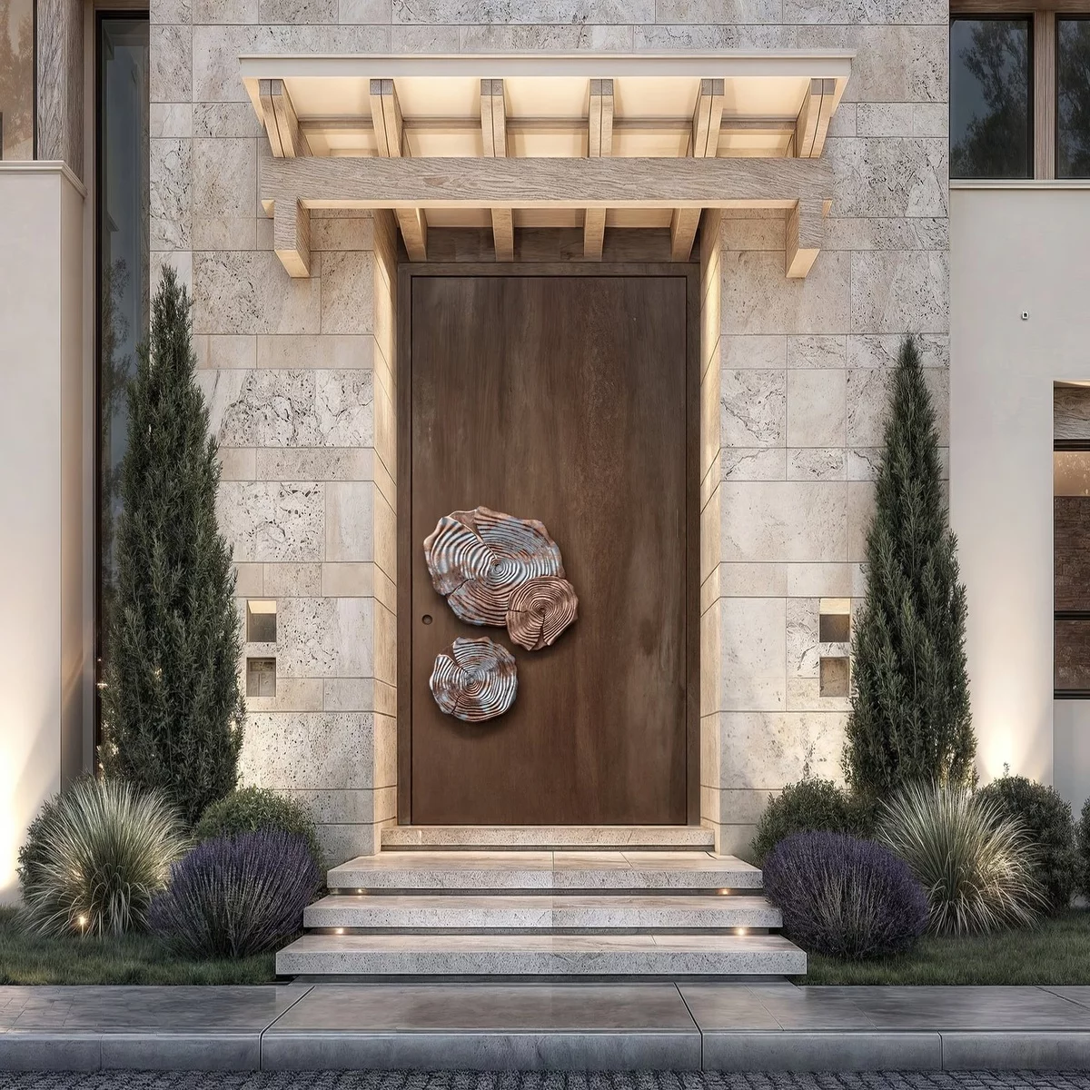 diese Haustür ist herrlich dekoriert und mit grünen Pflanzen geschmückt