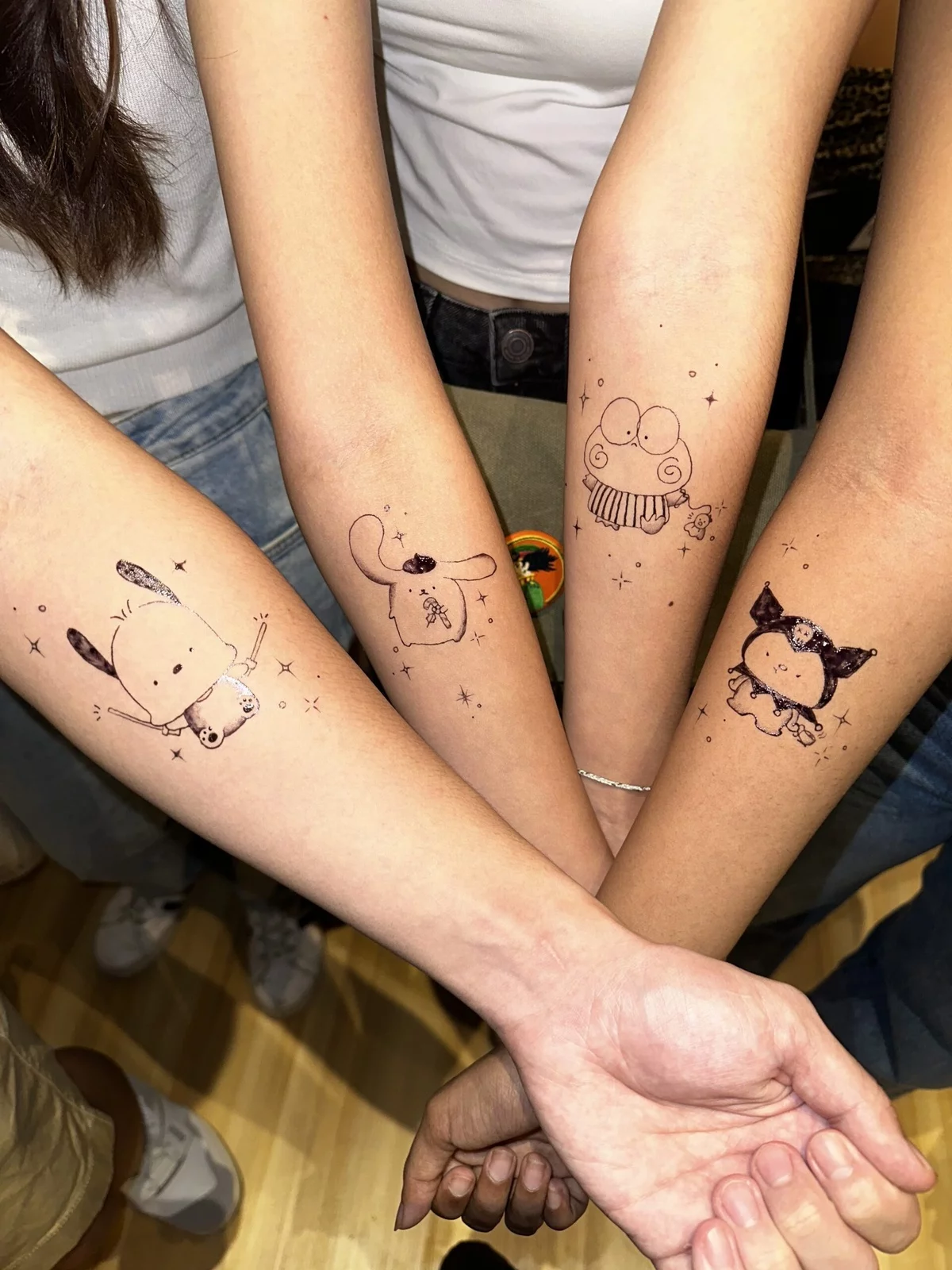 lustige minimalistische Tattoo Ideen am Unterarm