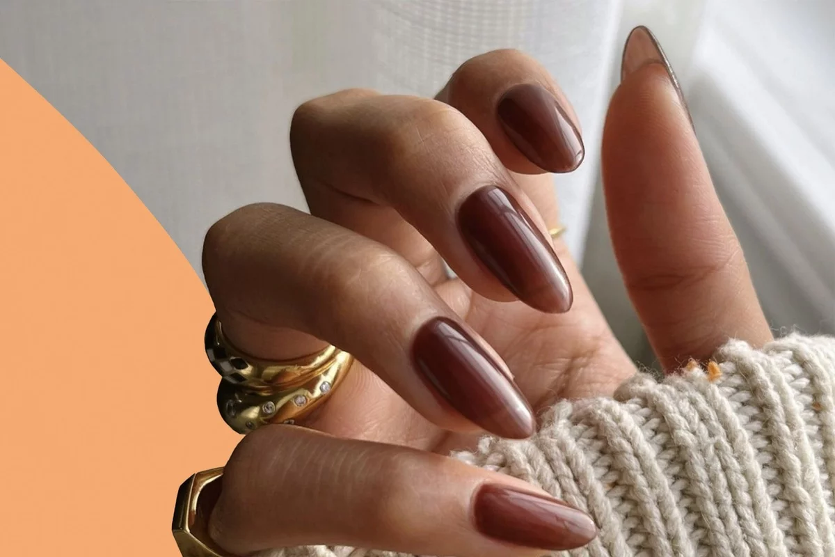 Nageldesign in einer warmen Braunnuance