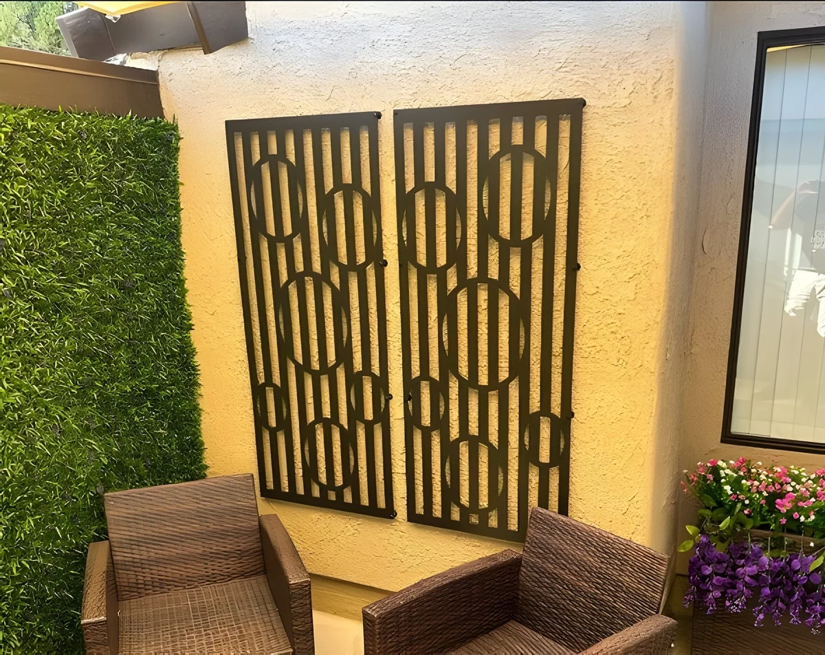 so kann man die Außenwand zum Garten dekorieren