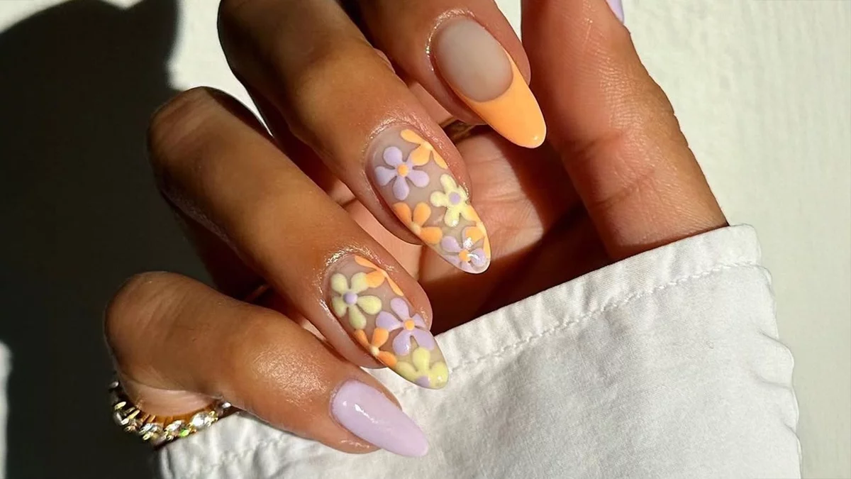 Frühlingsfarben mischen und orange Akzente setzen - Frühlingsnägel 2025 