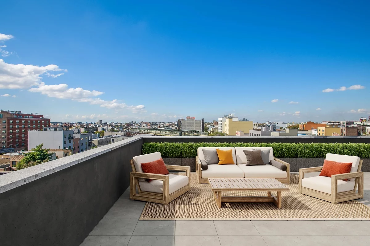 Dachterrasse mit bequemen Outdoor-Sitzmöbeln gestaltet - moderne Terrassengestaltung 