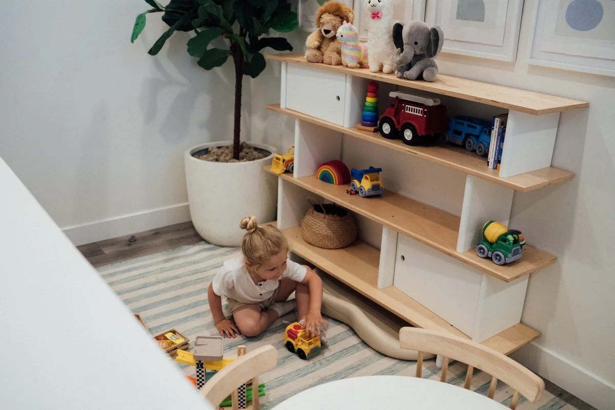 Blick in den Montessori Spielraum zu Hause 