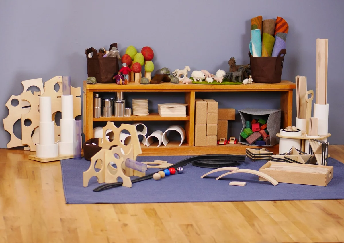 Blick in den Montessori Spielraum zu Hause 