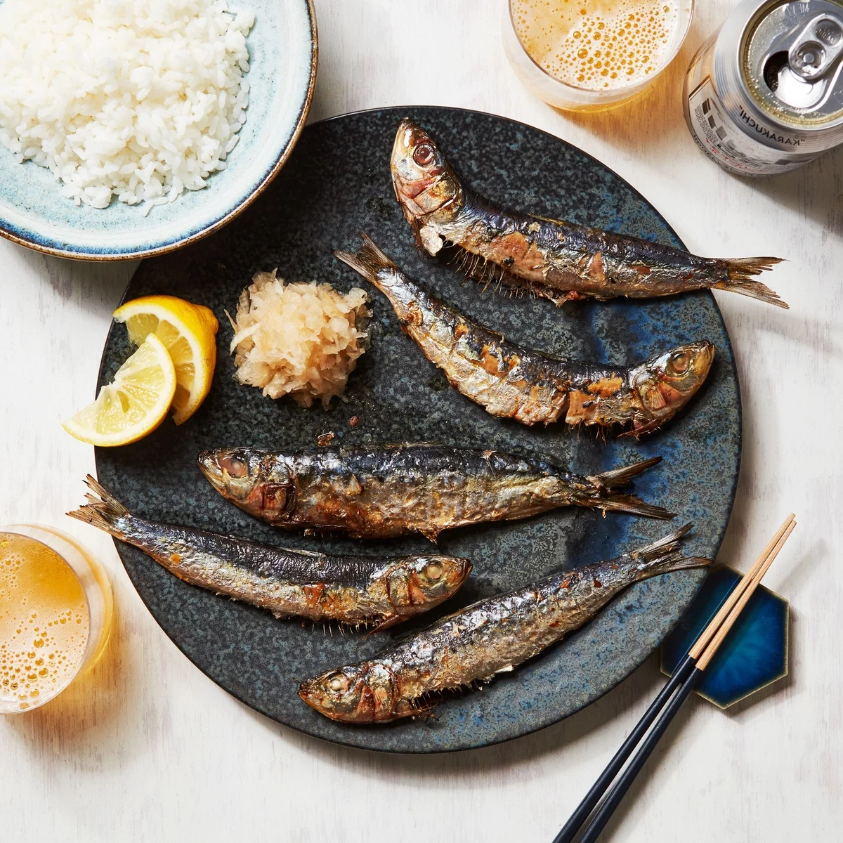 geratener Fischmit Beilage Reis - schmackhafte Grillrezepte 