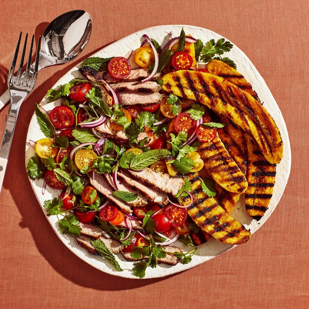 Zucchini und anderes Gemüse vom Grill - Beilage zum Fleisch 