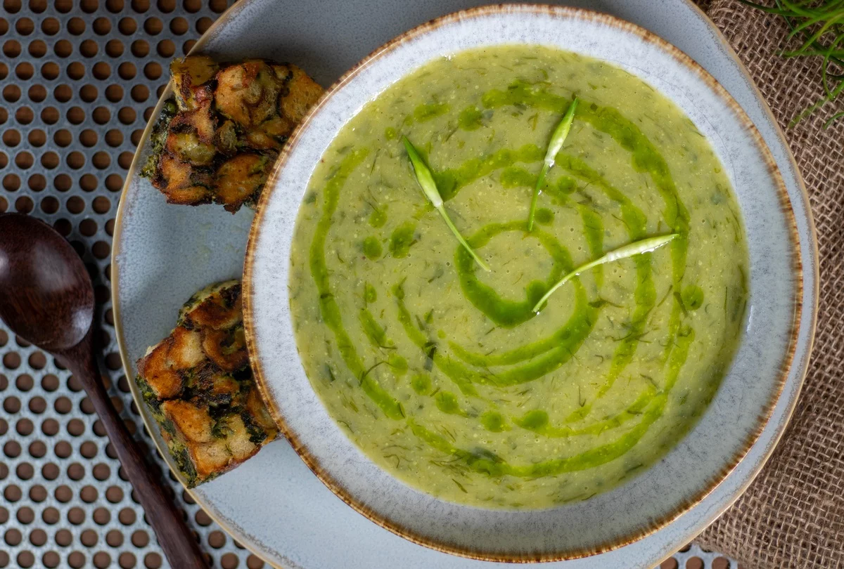 Bärlauch Rezepte - pikante Suppe mit leichtem Knoblauchgeschmack 