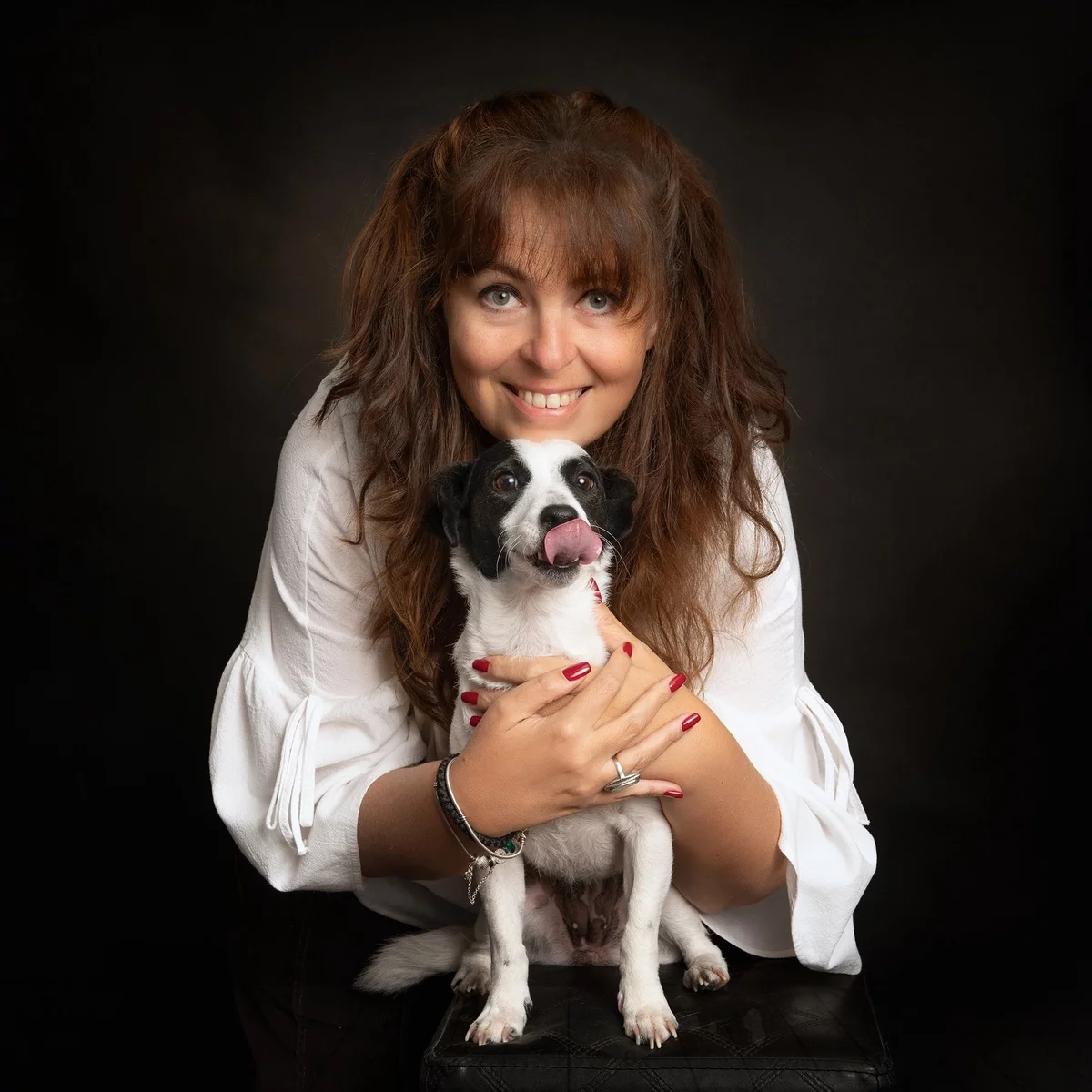 junge Frau mit ihrem Lieblingshaustier