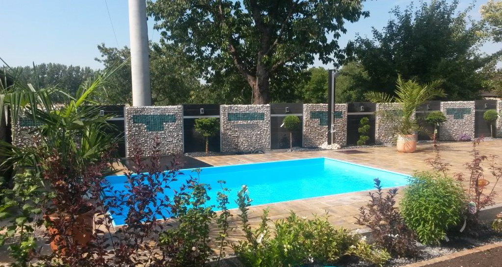 Gabionen-als-robustes-Gestaltungselement-in-den-Garten-integrieren