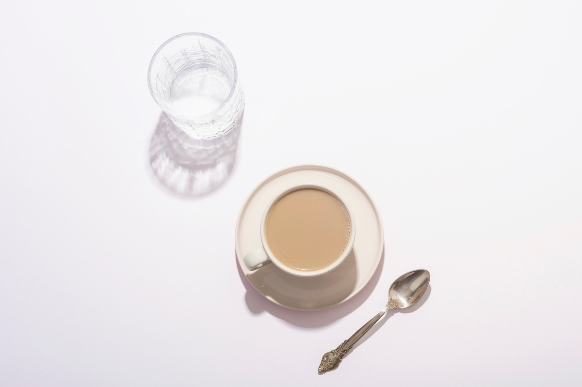 Cappuccino mit Milch enthält Kalorien