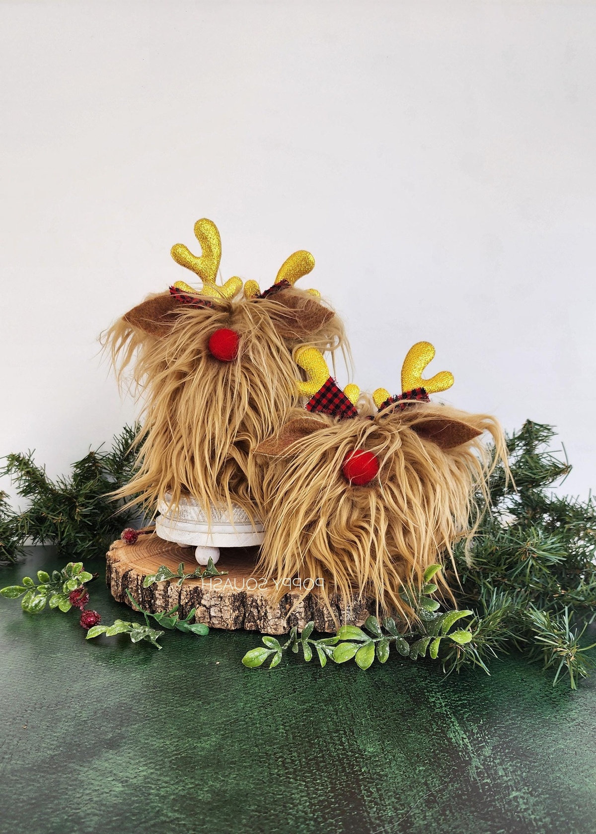 Zwei kleine Gnome aus Naturmaterialien selber machen 