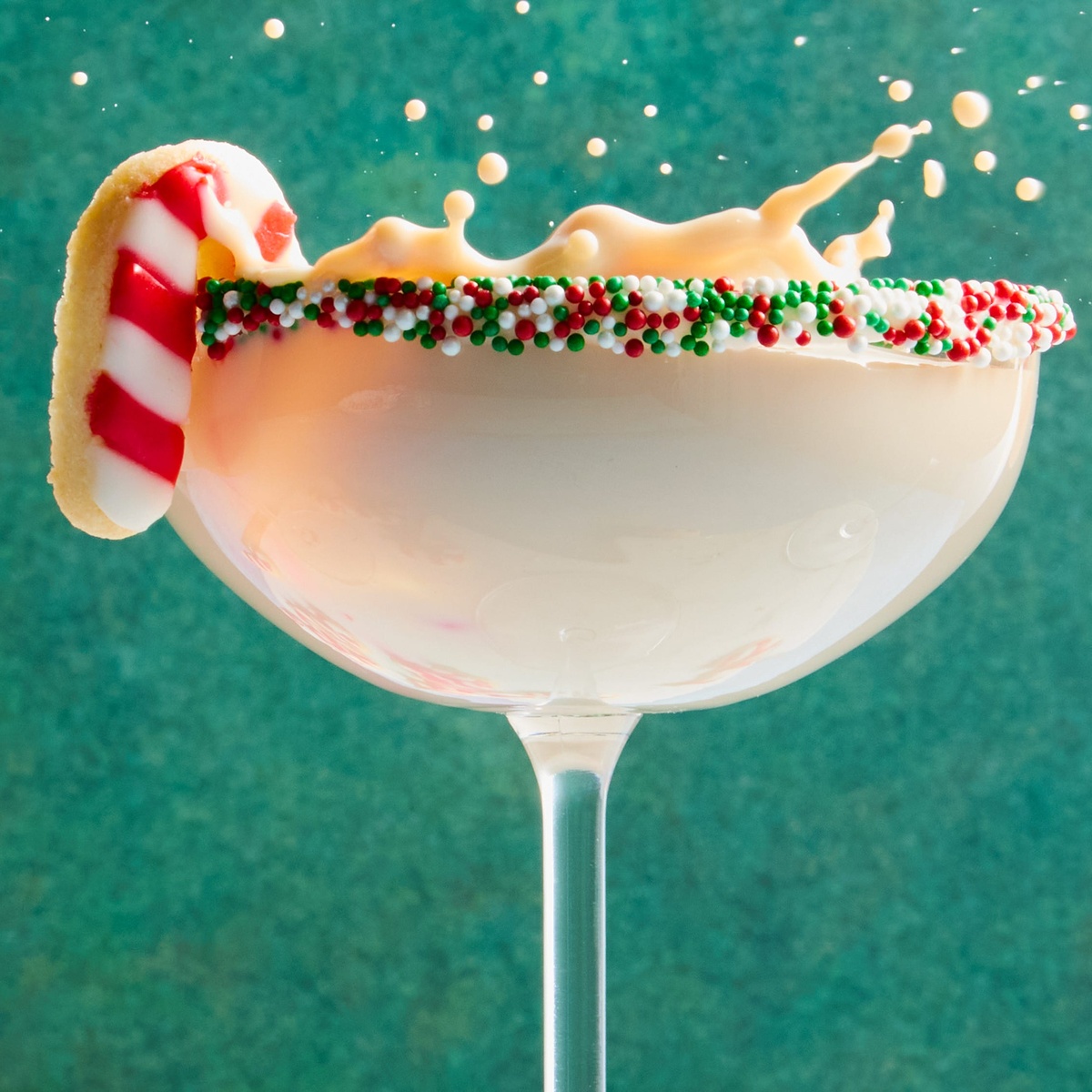 festliche Weihnachtscocktails mit oder ohne Alkohol