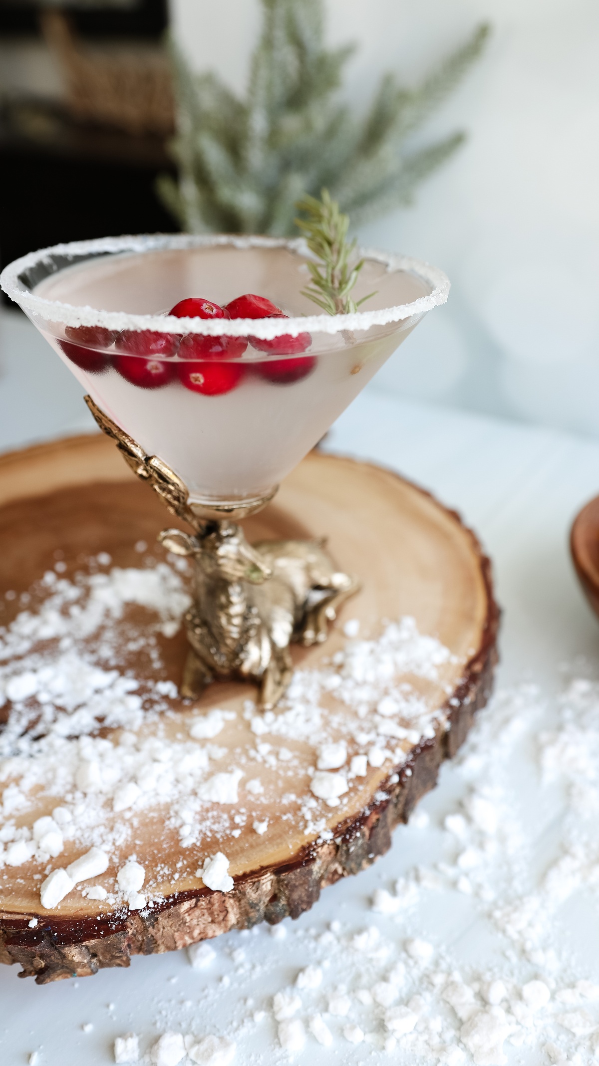 Wodka mit Cranberrys und Rosmarin - toller Cocktail